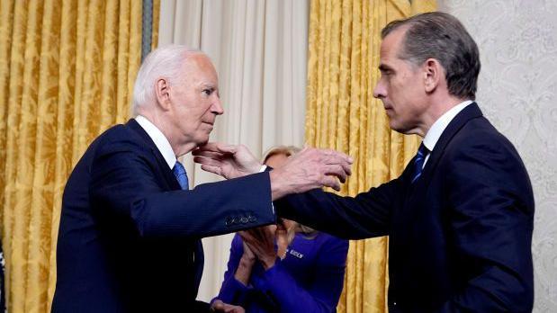 Biden va a abrazar a su hijo en la Casa Blanca