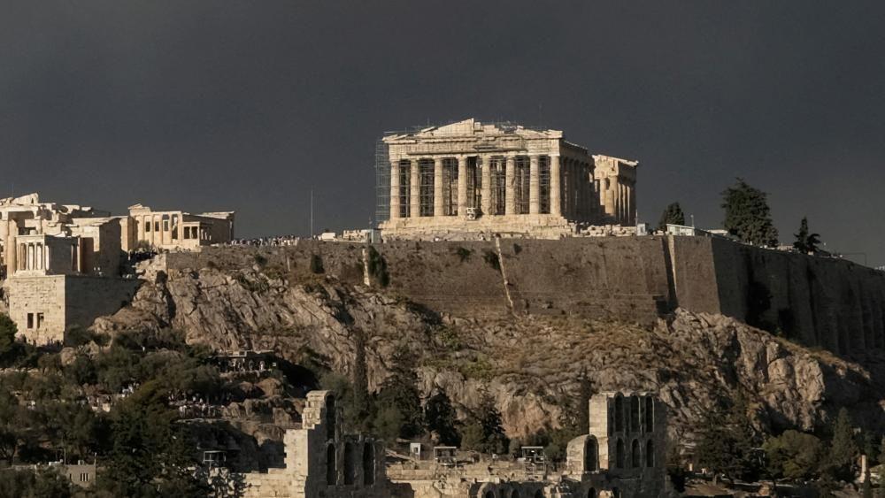 Residents evacuated as wildfires near Athens spread