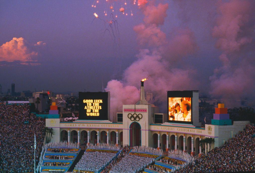 Cerimônia de encerramento das Olimpíadas de 1984 em Los Angeles