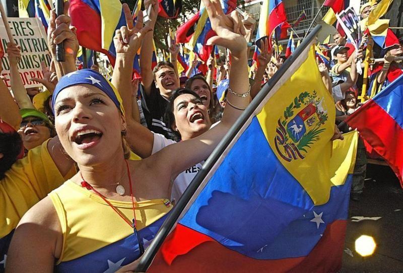 Manifestantes em protesto contra o governo na Venezuela