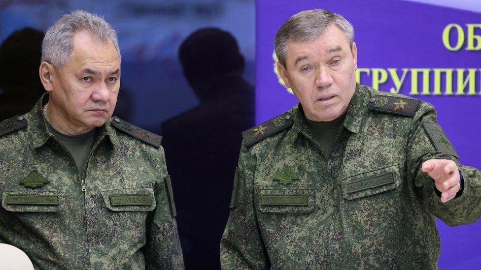 los jefes del enorme ejército ruso: Sergei Shoigu y Valery Gerasimov.