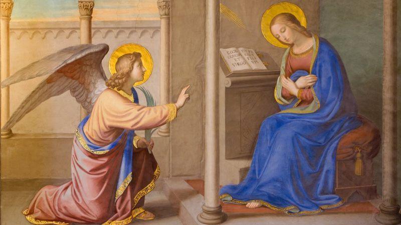 Pintura mostra anjo diante de Maria