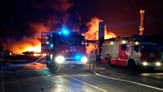 مقتل 12 شخصاً على الأقل في حريق في محطة للوقود جنوبي روسيا 1 موقع الحريق