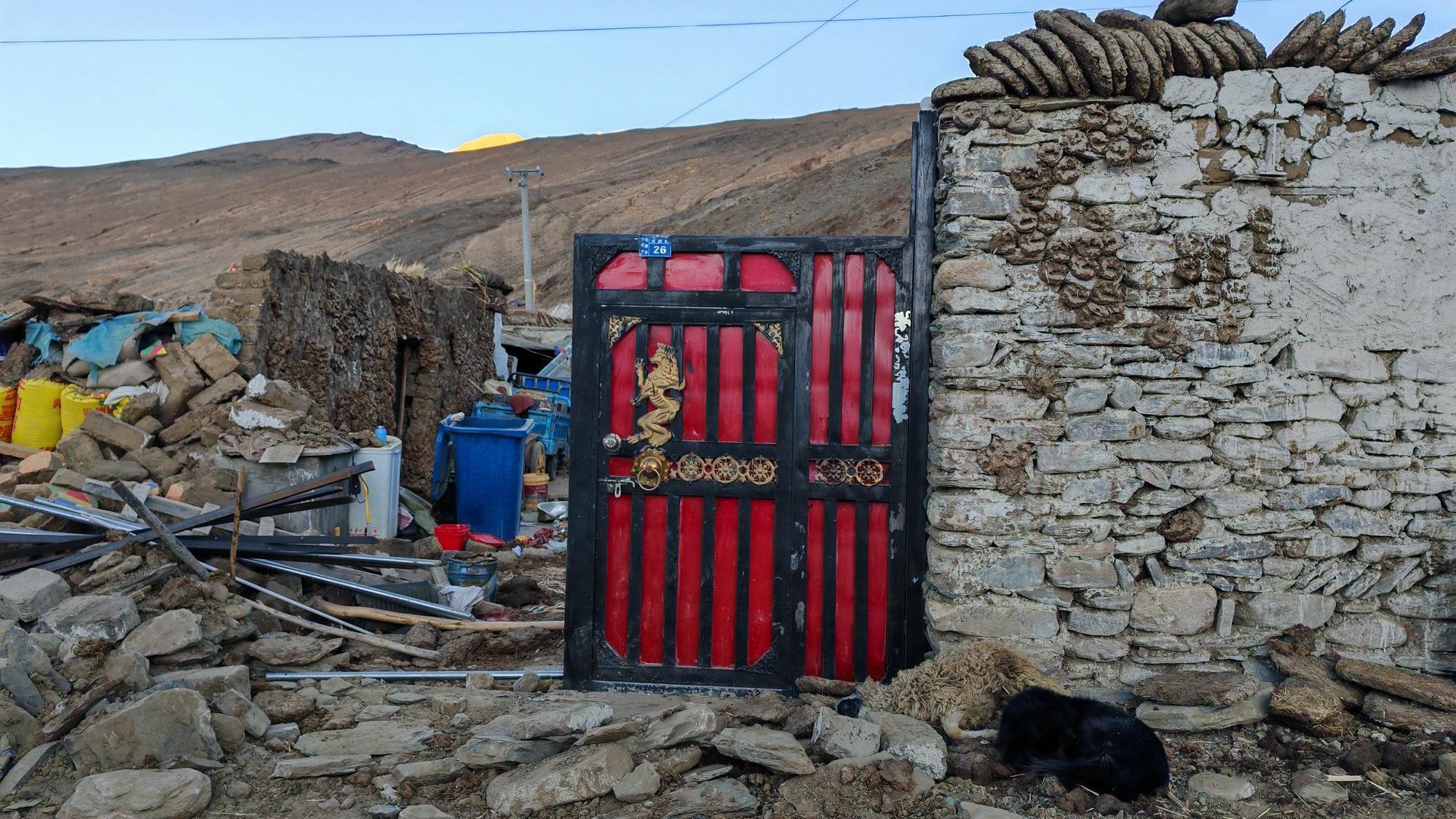  A building is damaged after a 6.8-magnitude earthquake on January 8, 2025 in Dingri County, Xigaze City, Xizang Autonomous Region of China. A 6.8-magnitude earthquake jolted Dingri County in Xigaze City of Xizang Autonomous Region at 9:05 a.m. on January 7