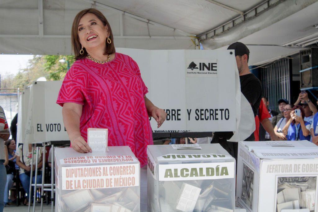 Xóchitl Gálvez votando en Ciudad de México