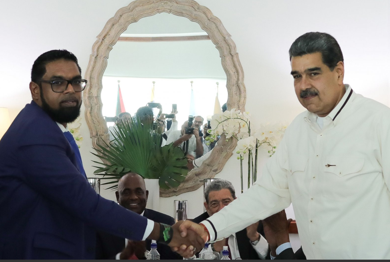 Maduro e Irfaan Ali 