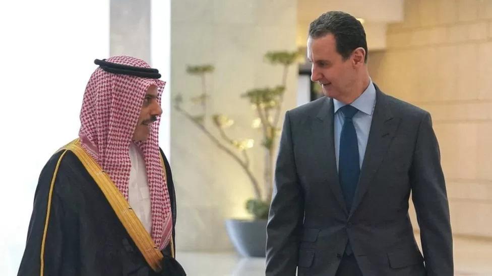 Menteri Luar Negeri Saudi Pangeran Faisal bin Farhan bertemu dengan Assad di Damaskus bulan lalu