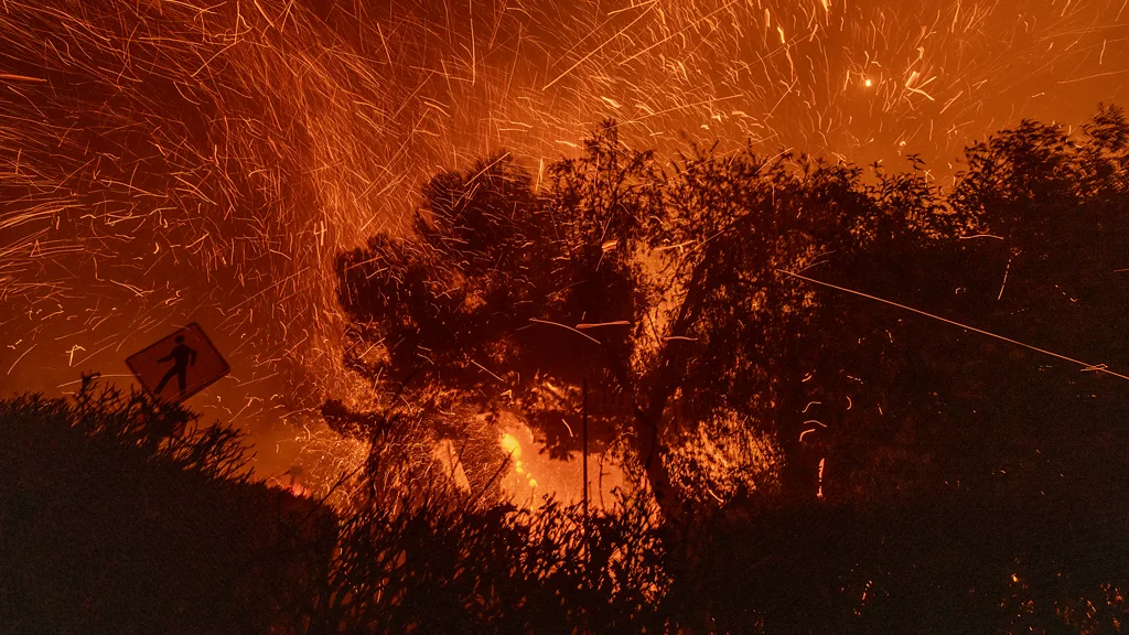 Jaki vetrovi raznose ugarke vatre i tako šire požare 