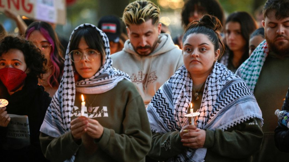 Una vigilia en Dearborn en contra de la guerra en Gaza.