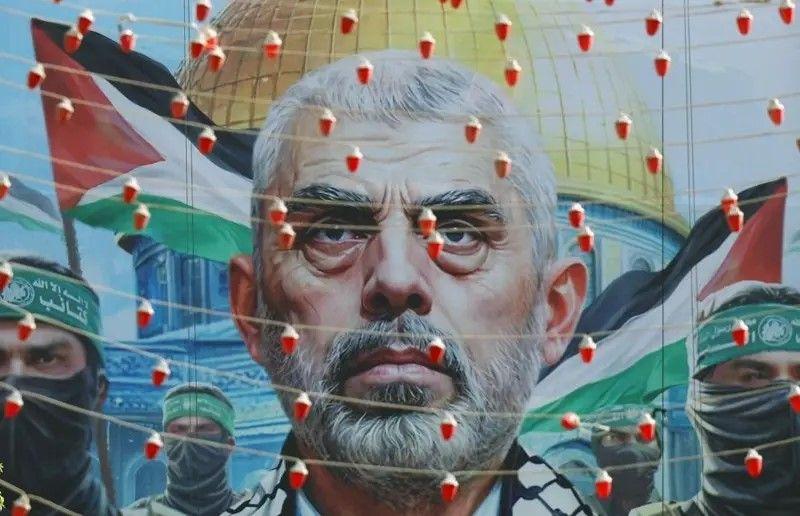 Potret mendiang Yahya Sinwar, pemimpin Hamas yang disokong Iran.
