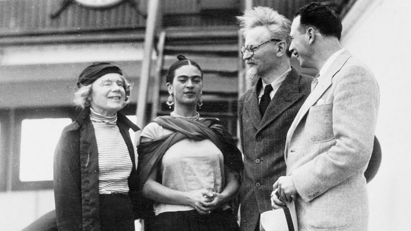 Trotsky junto a Frida Kahlo y Diego Rivera