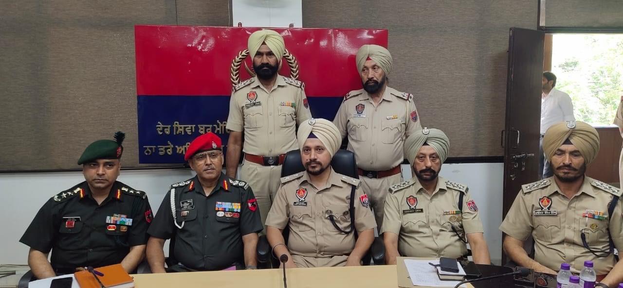 ਬਠਿੰਡਾ ਪੁਲਿਸ ਅਤੇ ਫੌਜ ਨੇ ਮਿਲ ਕੇ ਕੀਤੀ ਪ੍ਰੈੱਸ ਕਾਨਫਰੰਸ 
