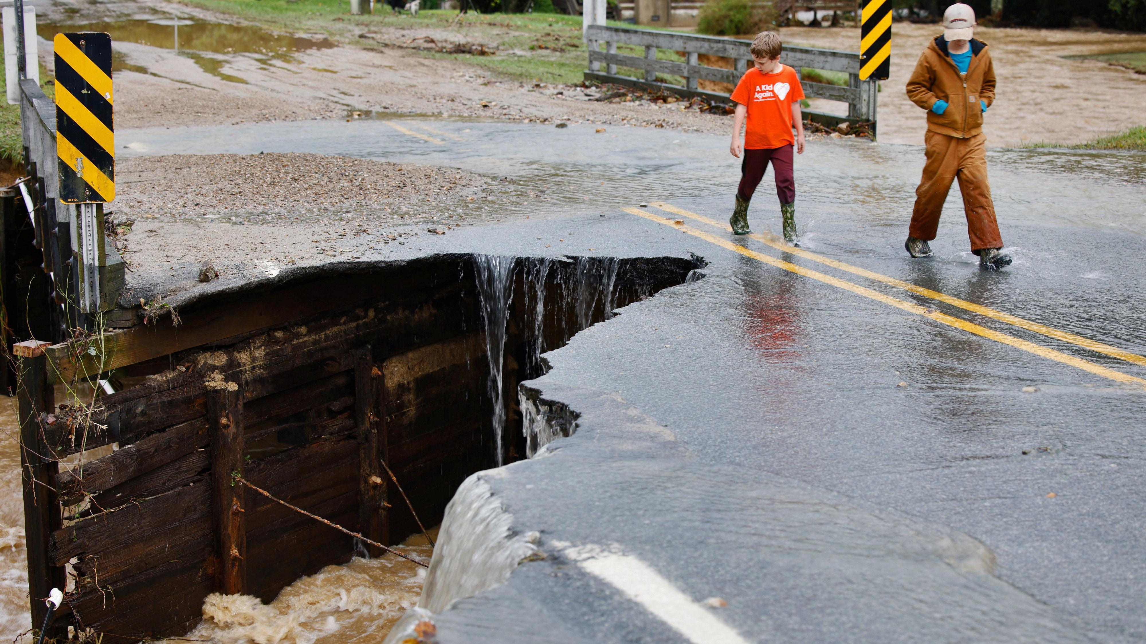 Dramatic pictures from southern US show Hurricane Helene devastation