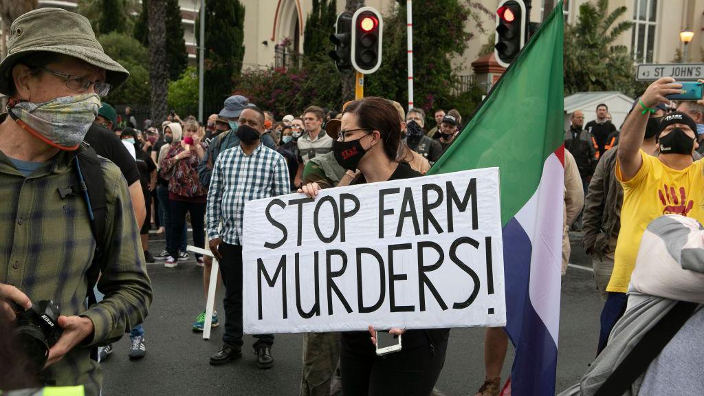 Manifestação contra agricultores assassinados.