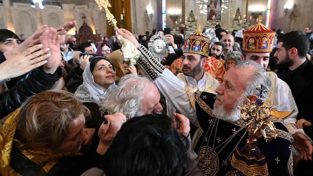 Vernici na službi u Jerevnu, glavnom gradu Jermenije