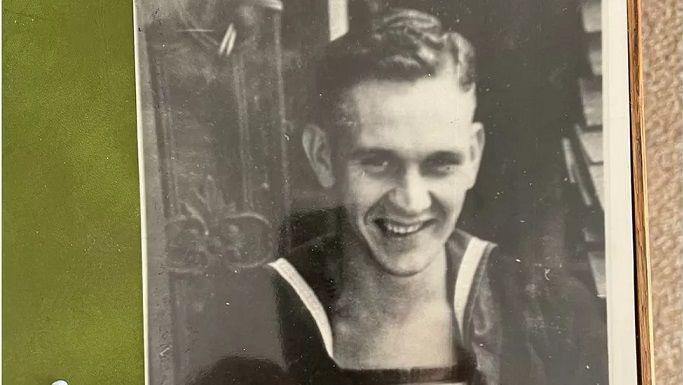 Operator radio Horrie Young, yang meninggal pada tahun 1999