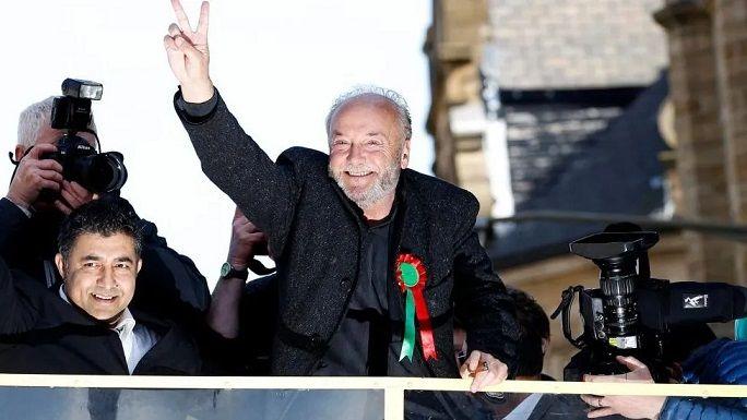 صورة تعود لعام 2012 عندما فاز غالاوي في برادفورد عن حزب ريسبيكت (الاحترام ) على النائب العمالي عمران حسين.