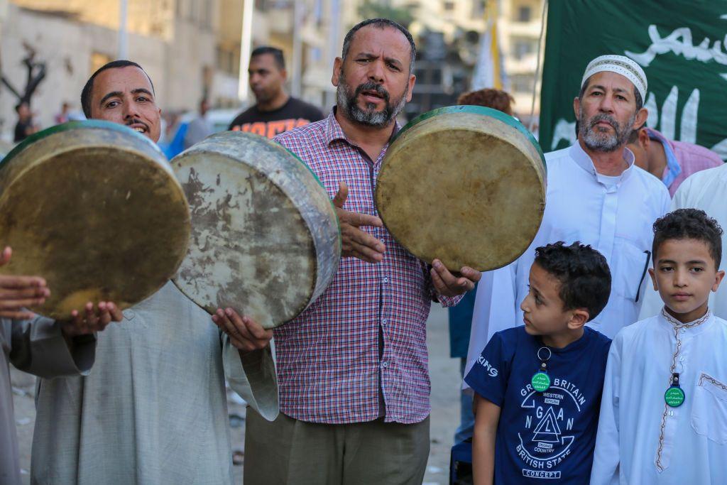 إحدى الطرق الصوفية في مصر تحتفل ببداية محرم، رأس السنة العام الهجري الجديد في 7 يوليو/تموز 2024 في القاهرة.