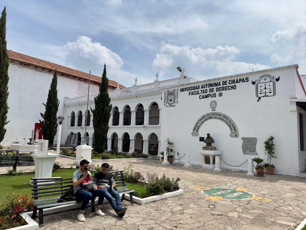 Imagen de la Universidad Autónoma de Chiapas de Derecho