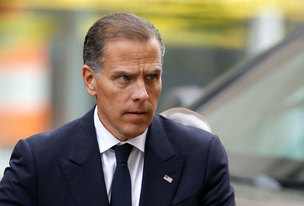 Hunter Biden, putra Presiden AS Joe Biden didakwa atas kasus pajak dan senjata api.