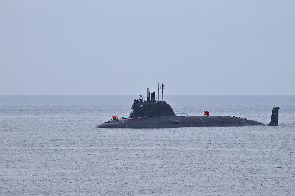 El submarino nuclear ruso, aunque sin armamento nuclear, a su llegada a La Habana este miércoles. 