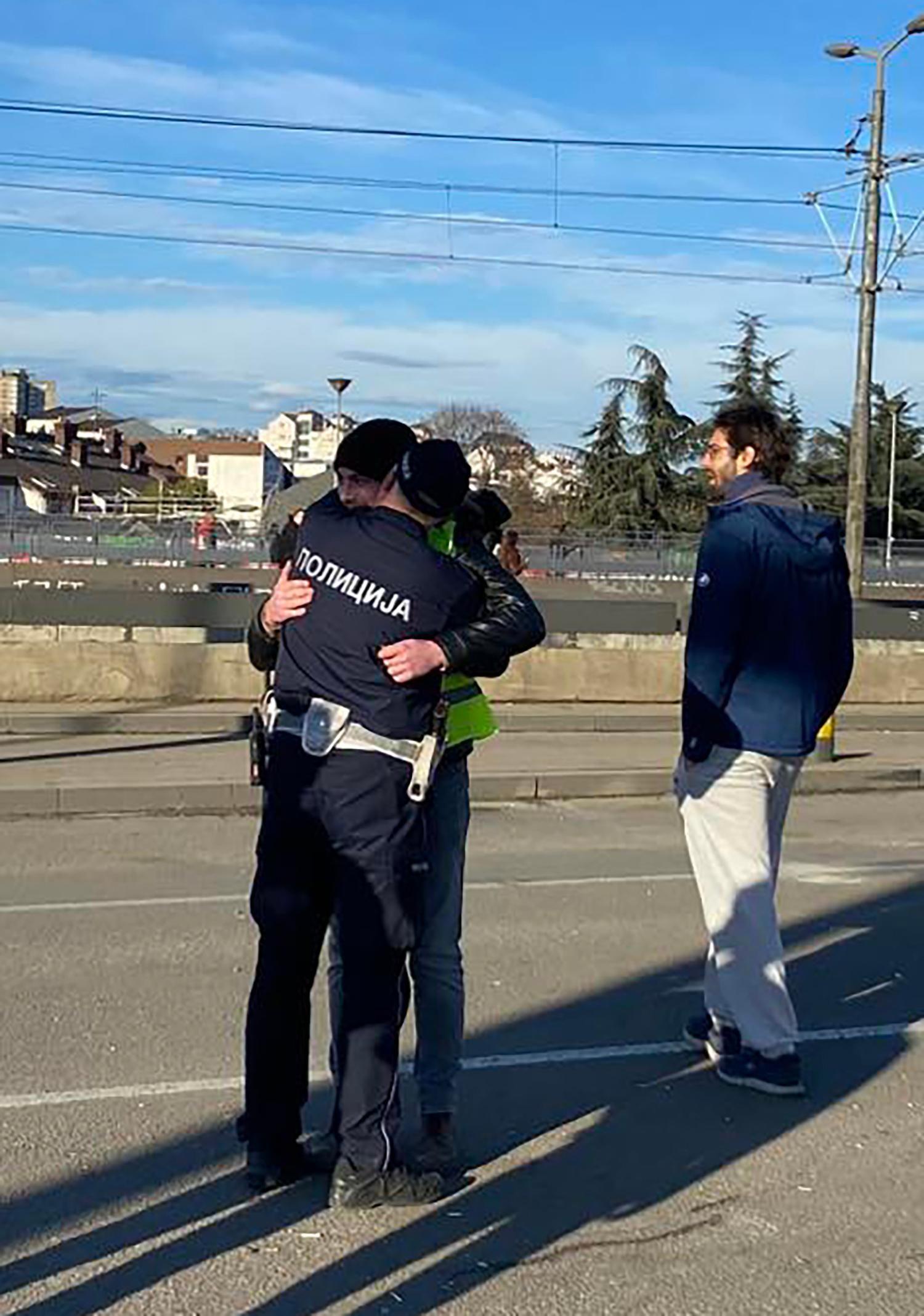 studenti, policija, blokada Autokomande