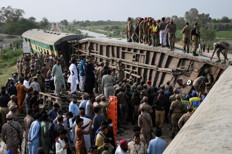 نواب شاہ ٹرین حادثہ