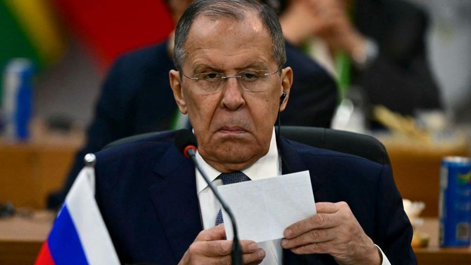 Lavrov advirtió que Rusia asumirá que los misiles fueron operados por expertos militares estadounidenses.