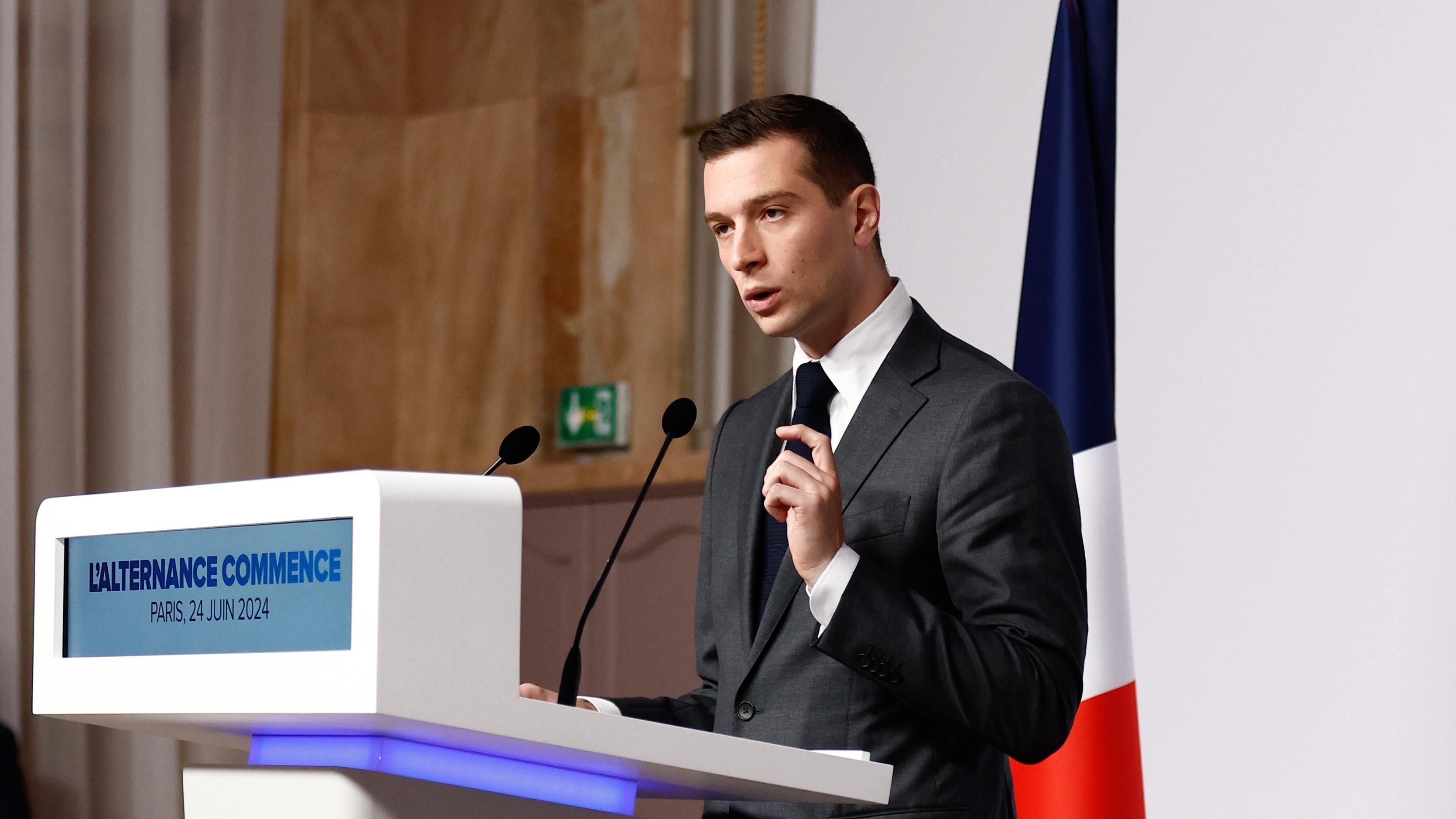 جوردان: رئيس وزراء فرنسا المحتمل، يبلغ 28 عاما ويظل لغزا للكثيرين