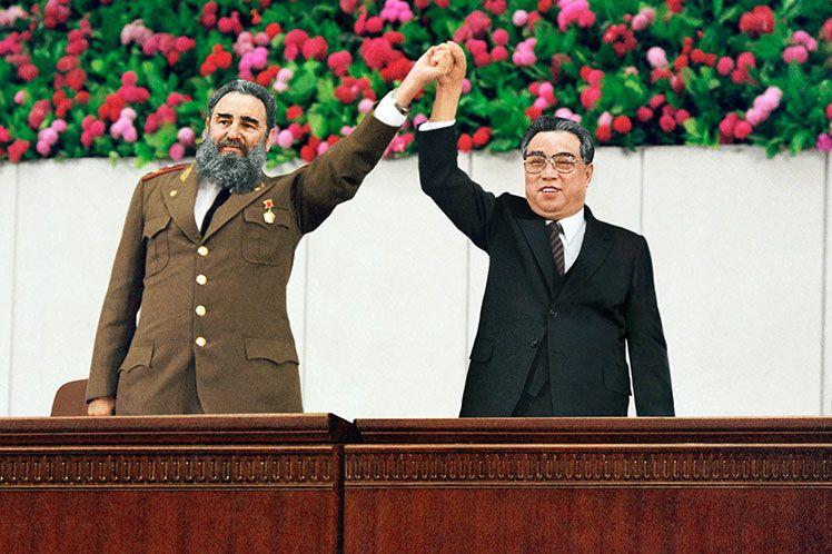 Fidel Castro y Kim Il-sung en Pyongyang en 1986