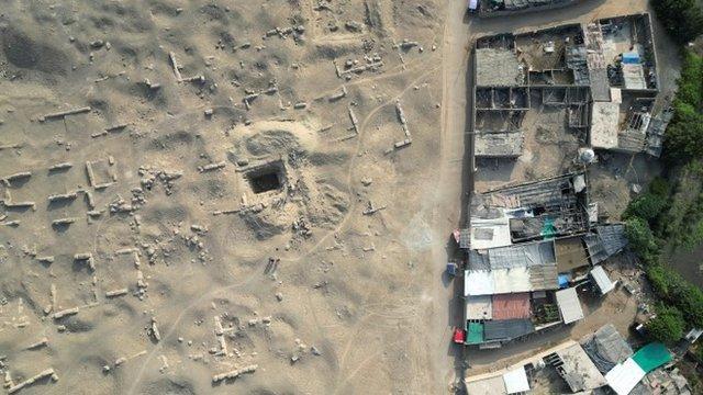 Foto aérea de área escavada