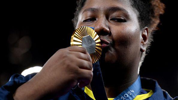 Bia Souza, medalhista de ouro no judô