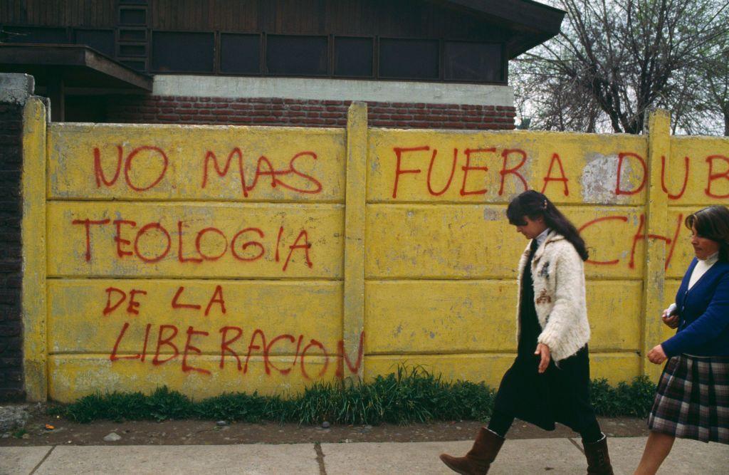 Graffiti against liberation theology in Chile, 80s.