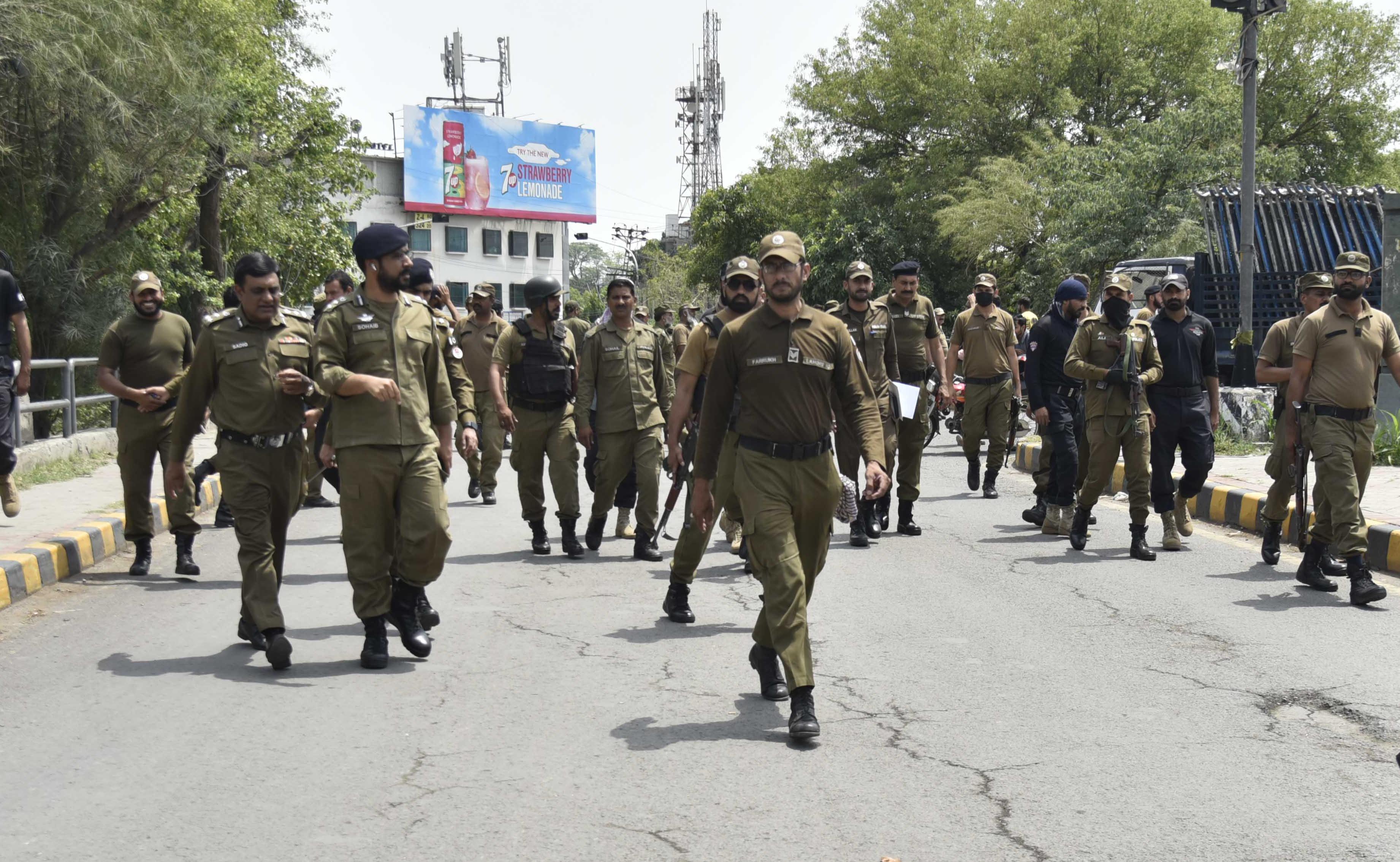 پی ٹی آئی کے رہنماؤں اور کارکنوں کی گرفتاریوں میں دیگر خفیہ ادارے بھی شامل ہیں