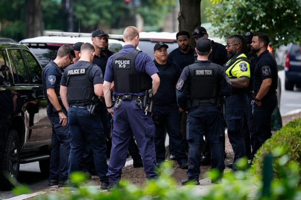 Policías desplegados por una amenaza de bomba en EE.UU.