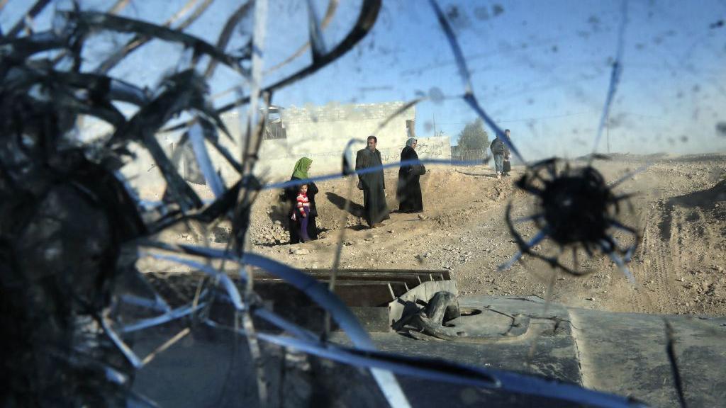 Pertempuran Mosul, antara tentara Irak dan pejuang ISIS, berlangsung lebih dari sembilan bulan pada tahun 2016-2017.