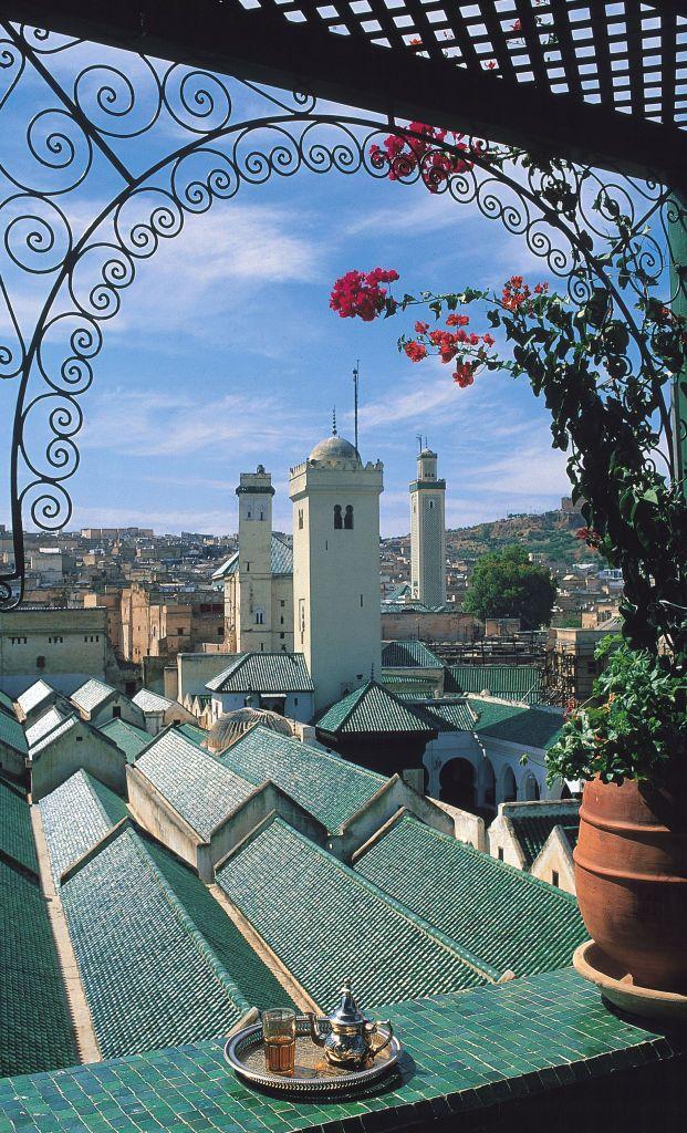 صورة علوية لجامع القرويين تُظهر الأسقف الخضراء