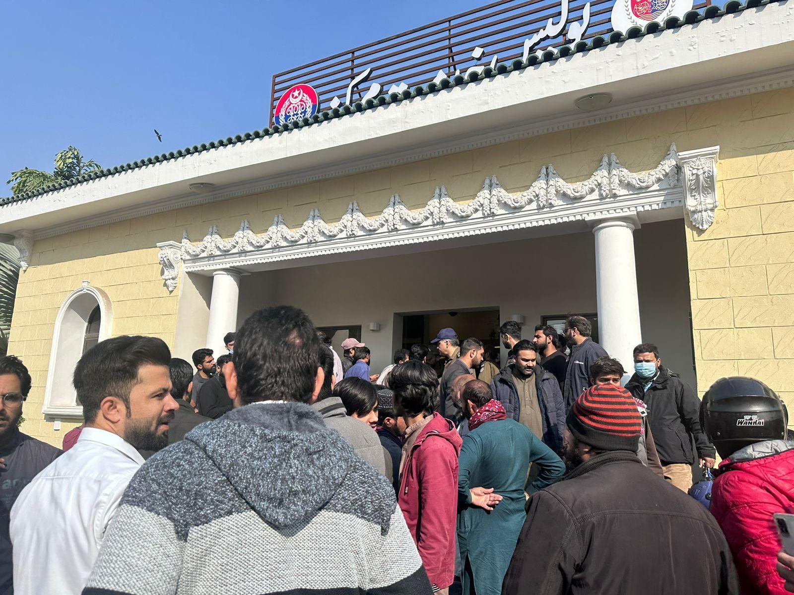 لرننگ لائسنس بنوانے کا رش