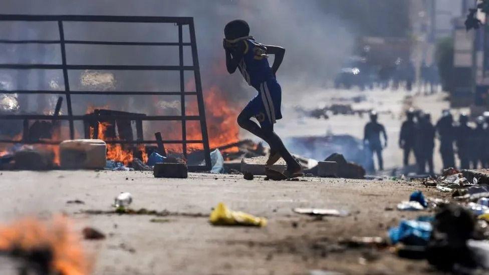 Protestos eclodiram em todo o Senegal 