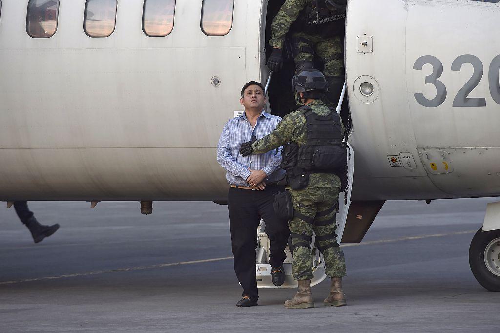 Omar Treviño Morales al ser extraditado desde Honduras