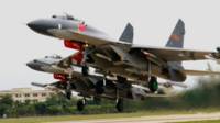 解放軍蘇-30戰鬥機在某基地升空(新華社圖片25/11/2016)