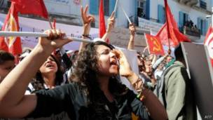 لماذا لم تحقق ثورات الربيع العربي ديمقراطية حقيقية؟