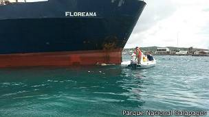 Barco en Galápagos