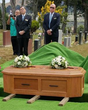 Entierro de Miranda Eve