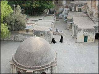 صومعه دیرالسلطان در کلیسای مقبره مقدس