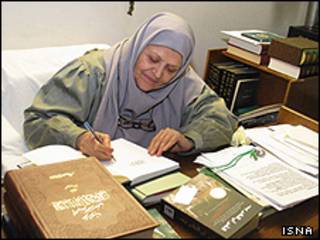 طاهره صفارزاده