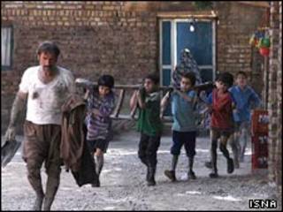 صحنه ای از فیلم آواز گنجشک ها