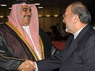 منوچهر متکی و شیخ خالد بن احمد بن محمد آل خلیفه- عکس از خبرگزاری فارس