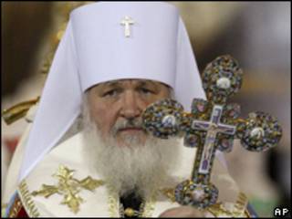 O novo patriarca da Igreja Ortodoxa Russa, Kirill, durante a cerimônia de entronização