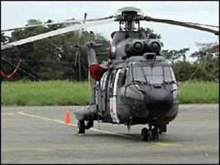 Helicóptero brasileiro antes de ser usado pela Cruz Vermelha